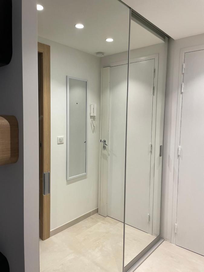 Forum Apartment *