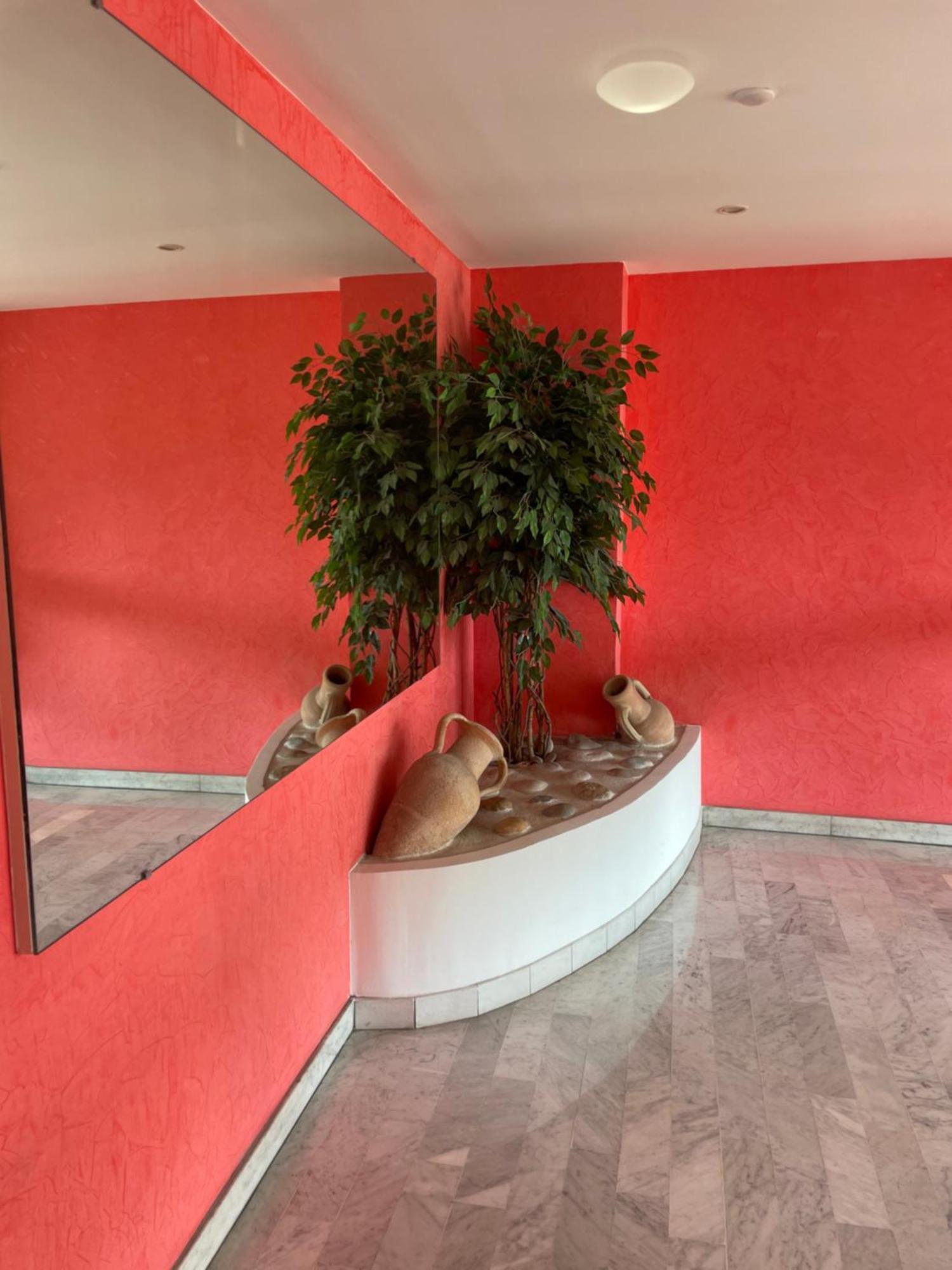 Forum Apartment *